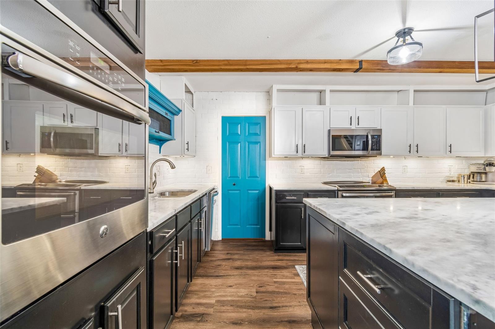 13715 TRAMORE DR — photo 26