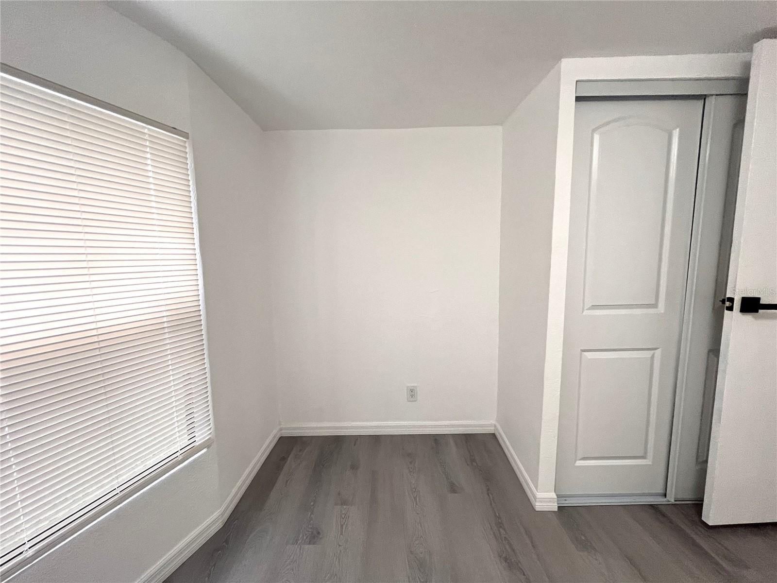 9860 GOLDEN LOOP — photo 18
