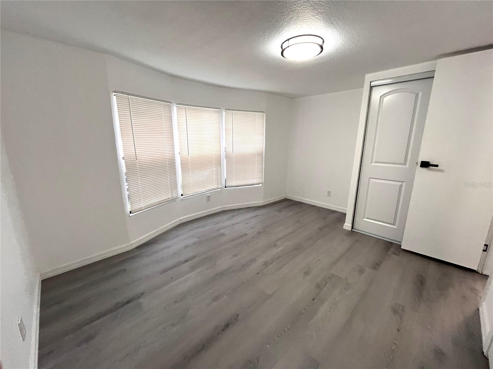 9860 GOLDEN LOOP — photo 20