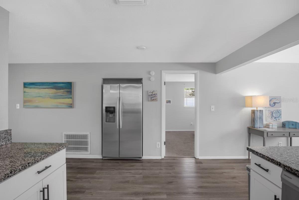 8628 MAGNOLIA DR — photo 8