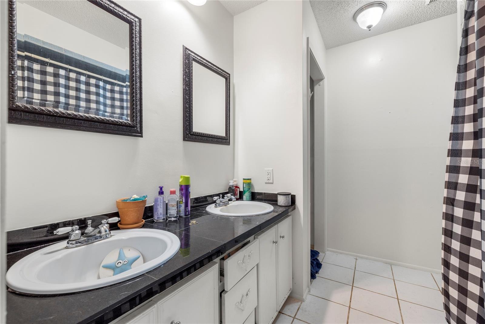 5105 FIVE ACRE RD — photo 23