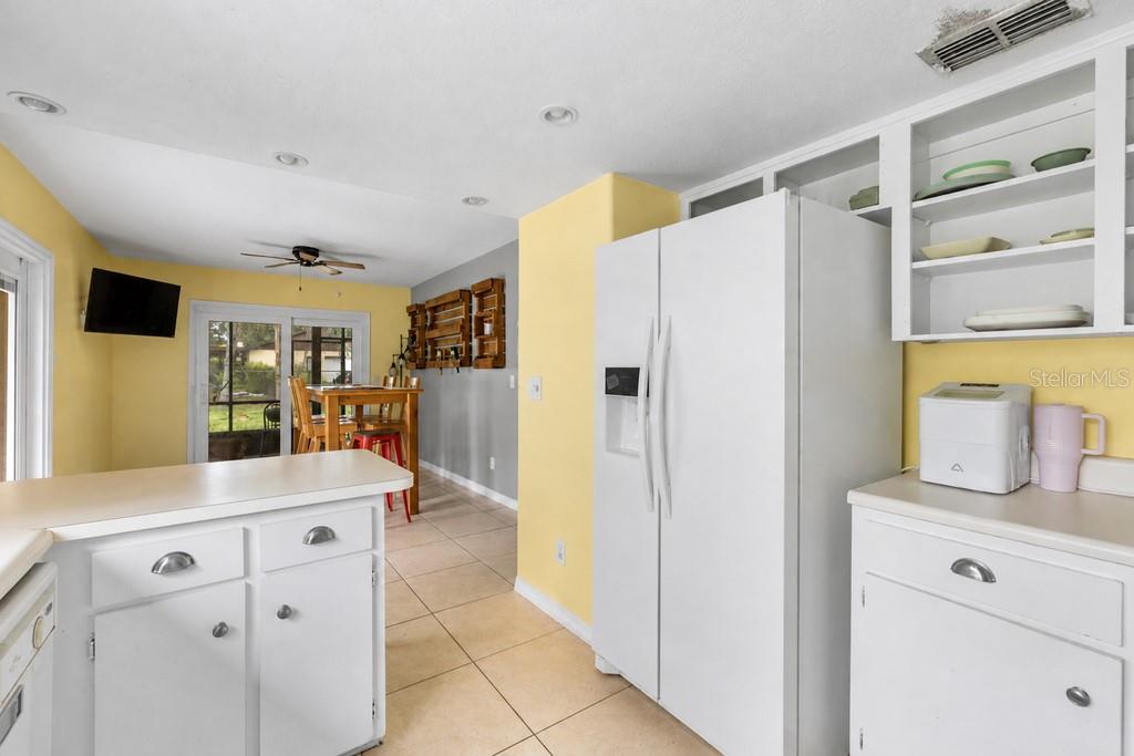 5105 FIVE ACRE RD — photo 12