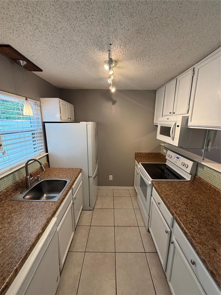 2302 MAKI RD #40 — photo 11