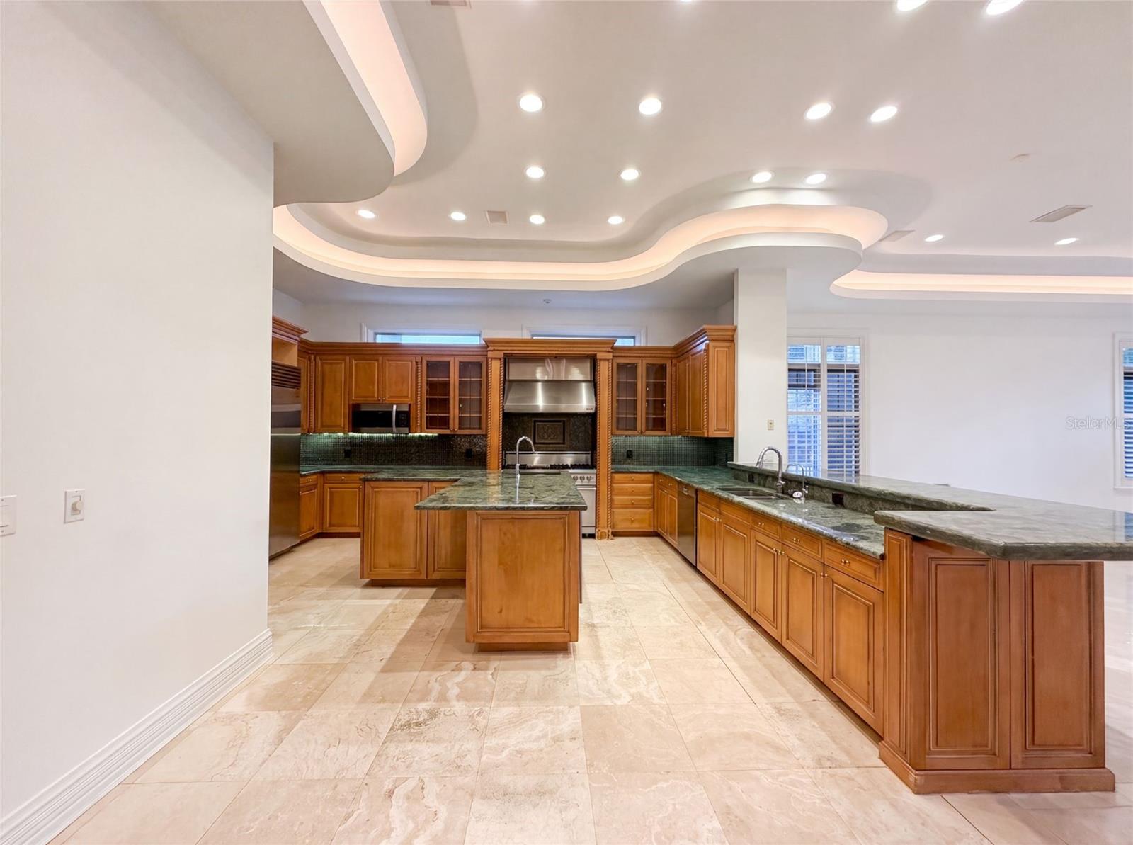 4407 W DALE AVE — photo 3