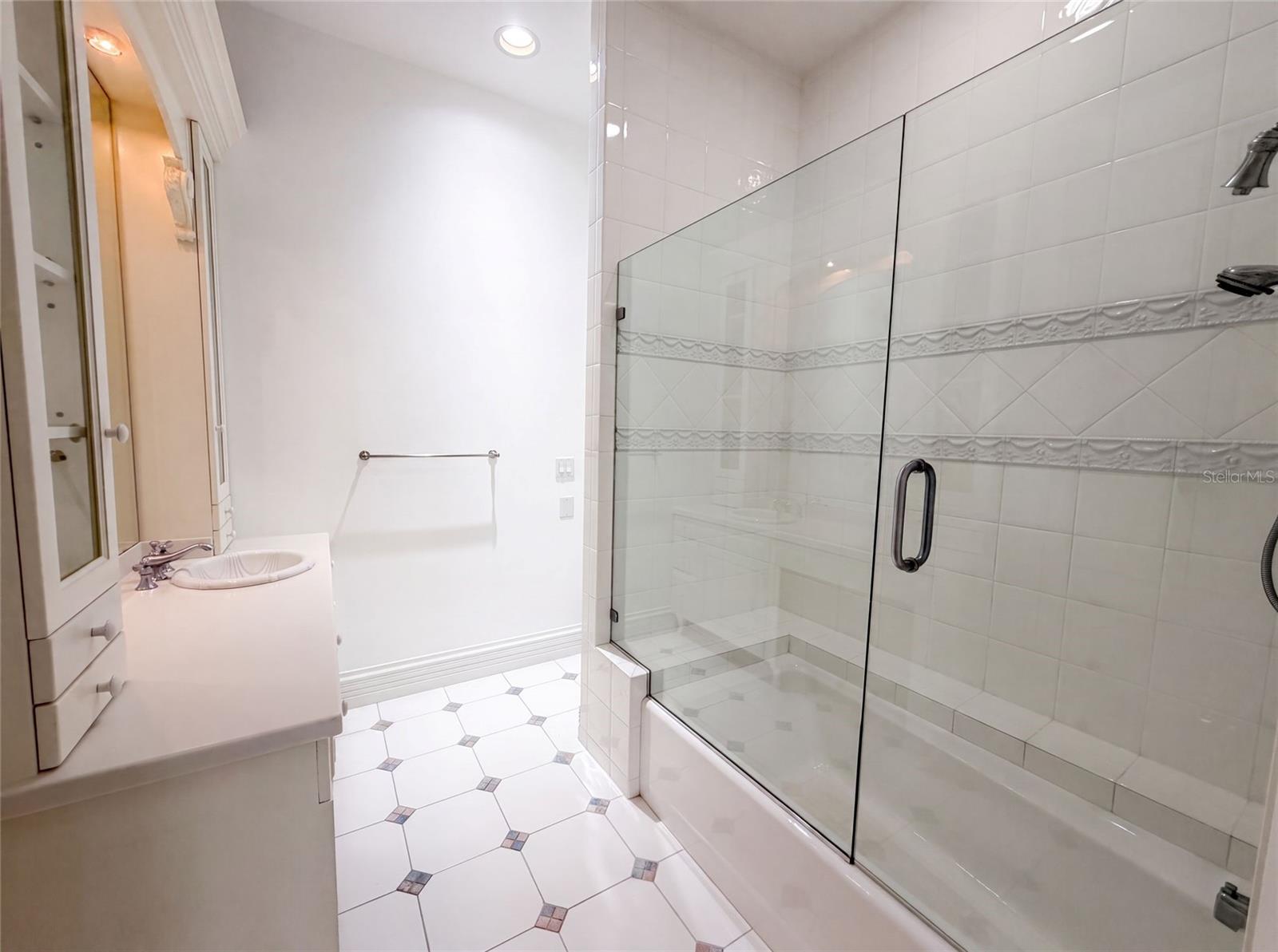 4407 W DALE AVE — photo 38