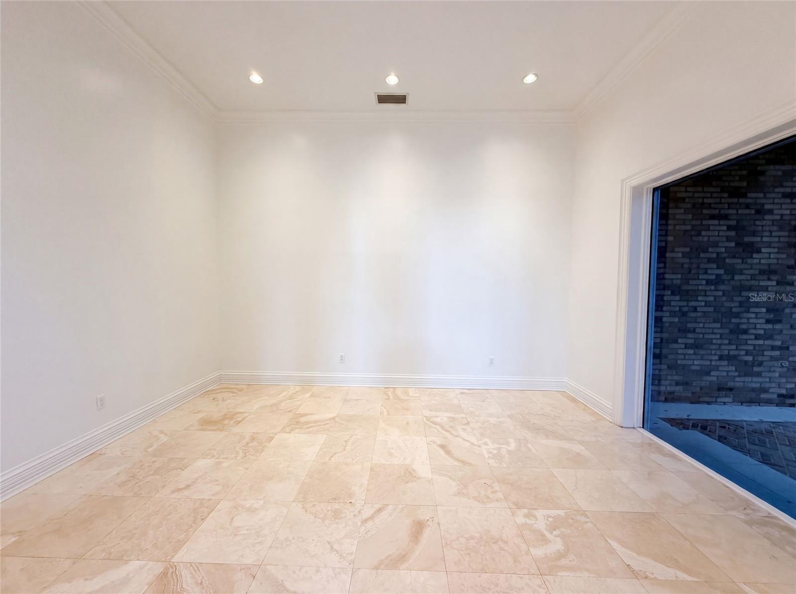 4407 W DALE AVE — photo 19