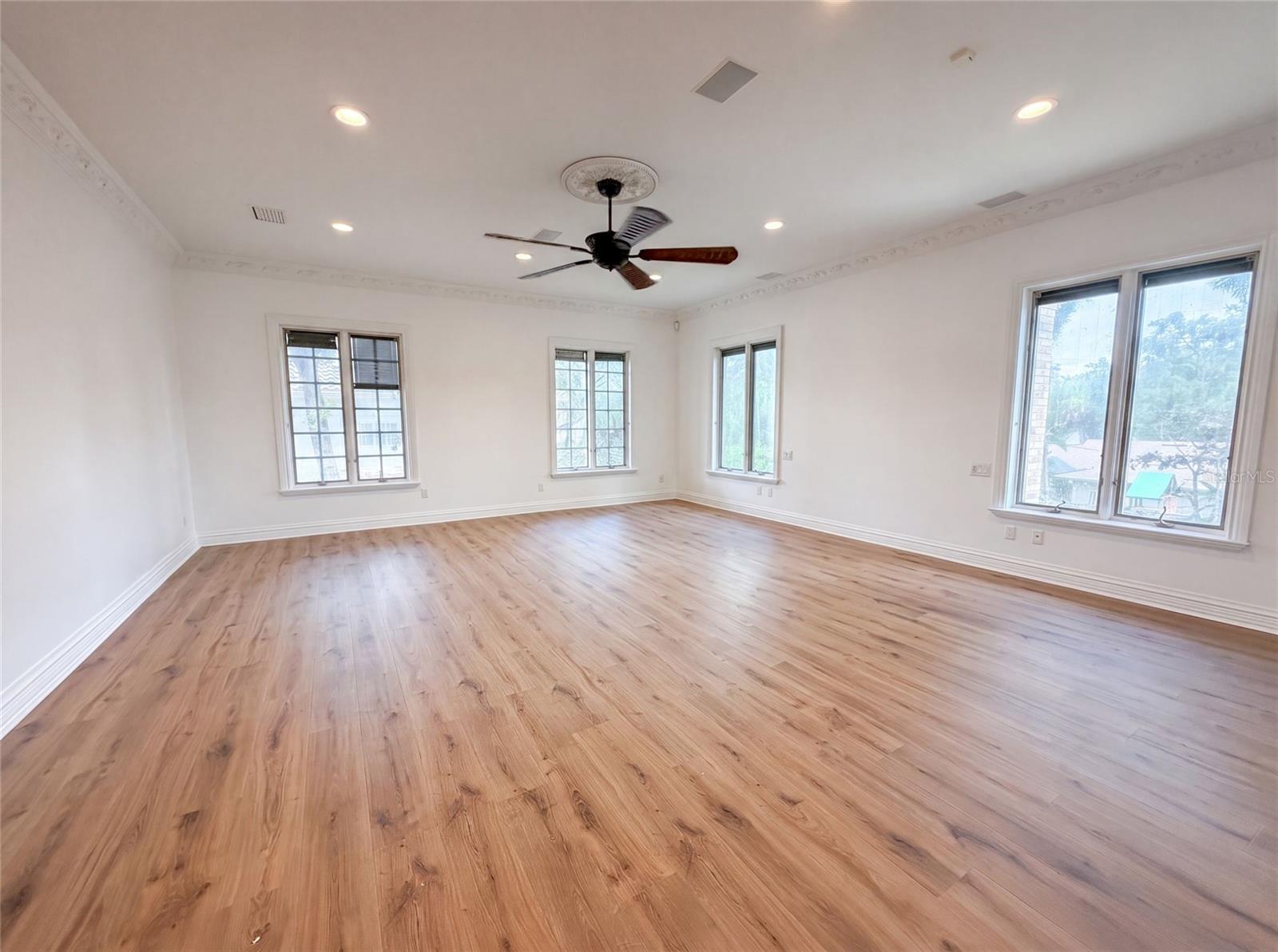 4407 W DALE AVE — photo 17