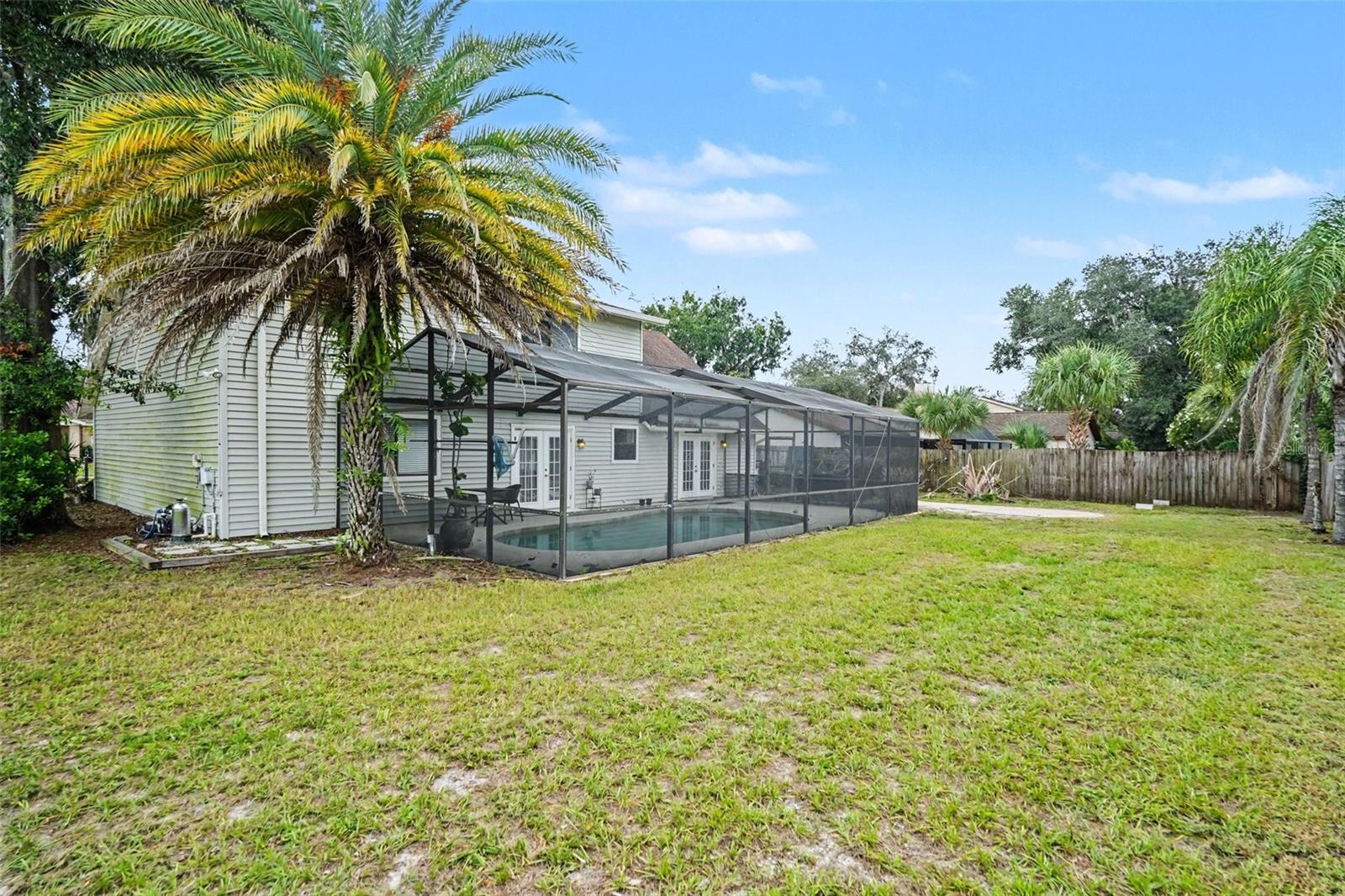 736 SANDY CREEK DR — photo 25