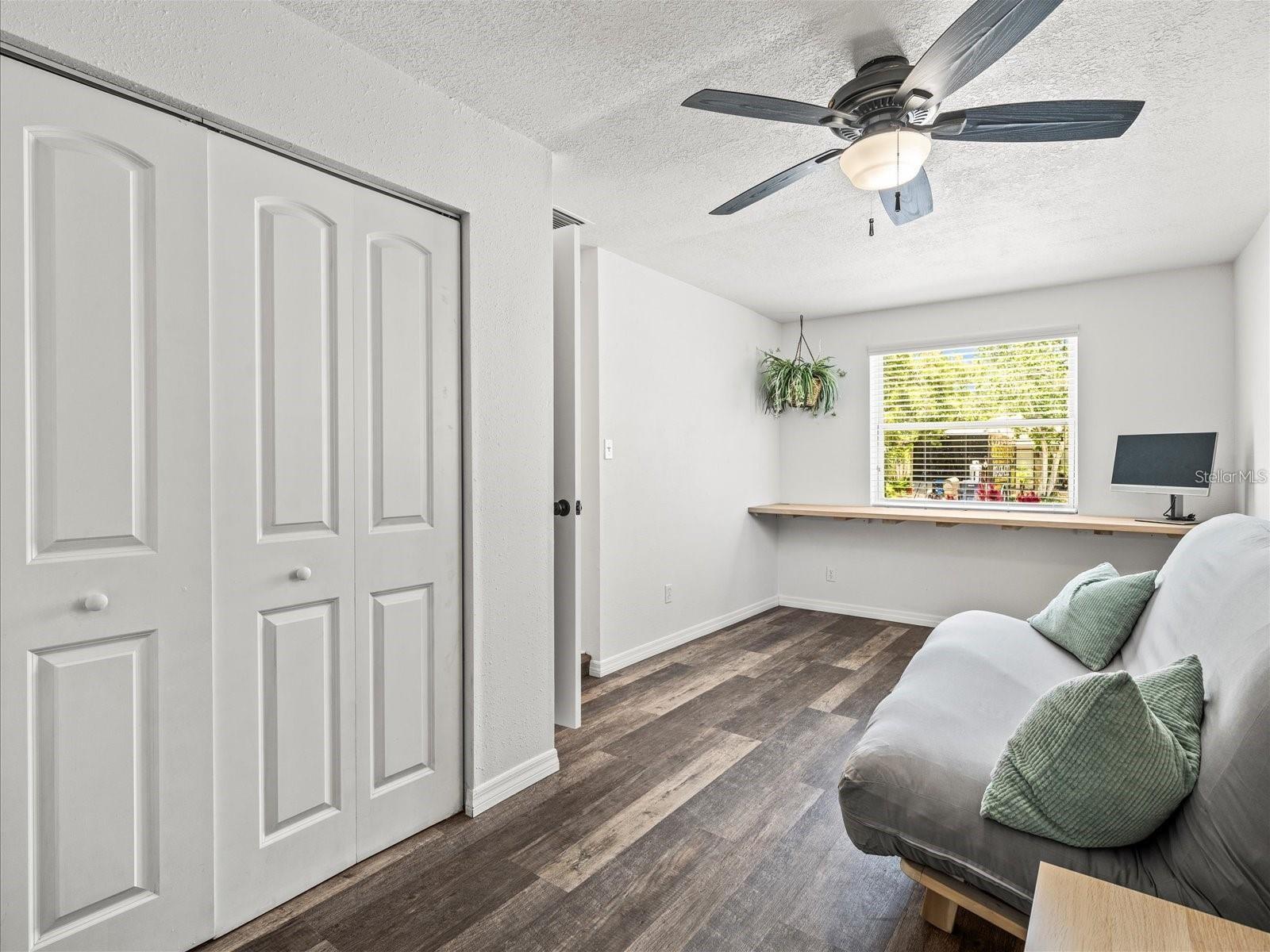 3138 W VARN AVE — photo 10