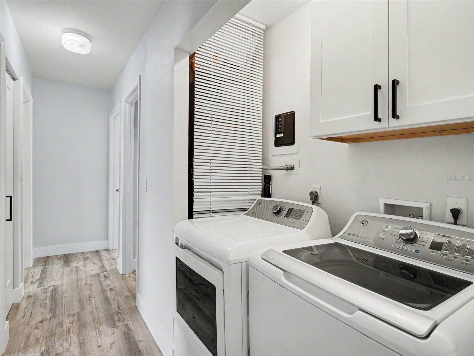 4060 AVANTI CIR — photo 27