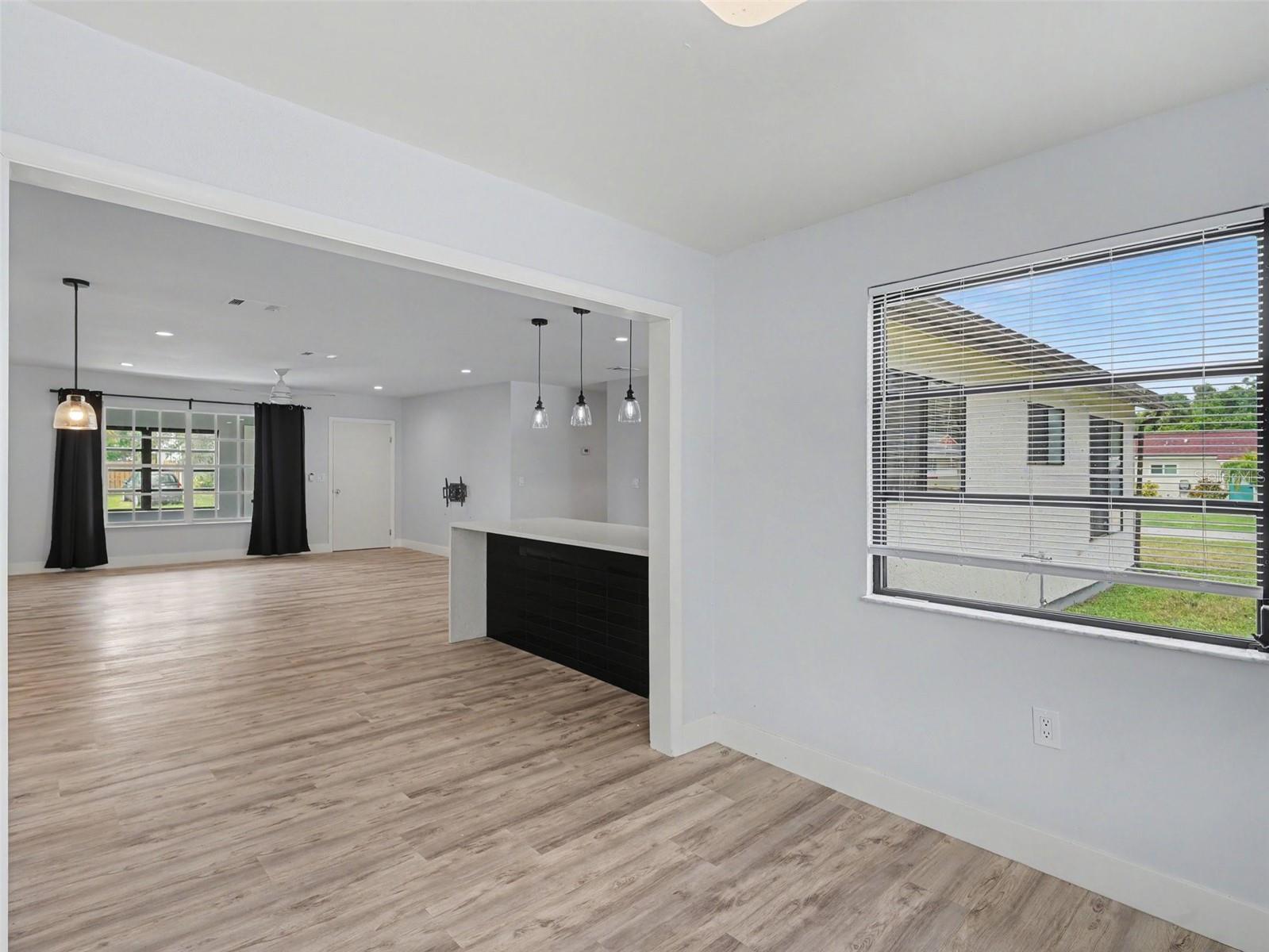 4060 AVANTI CIR — photo 7