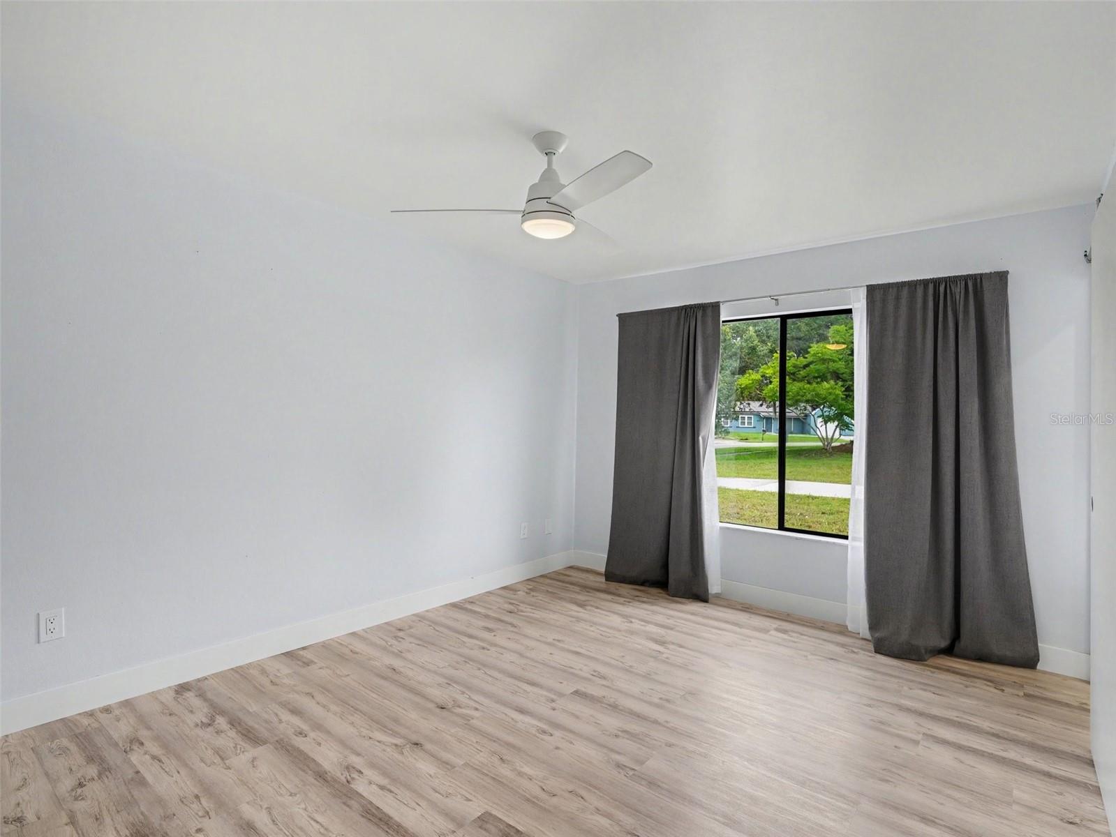 4060 AVANTI CIR — photo 15