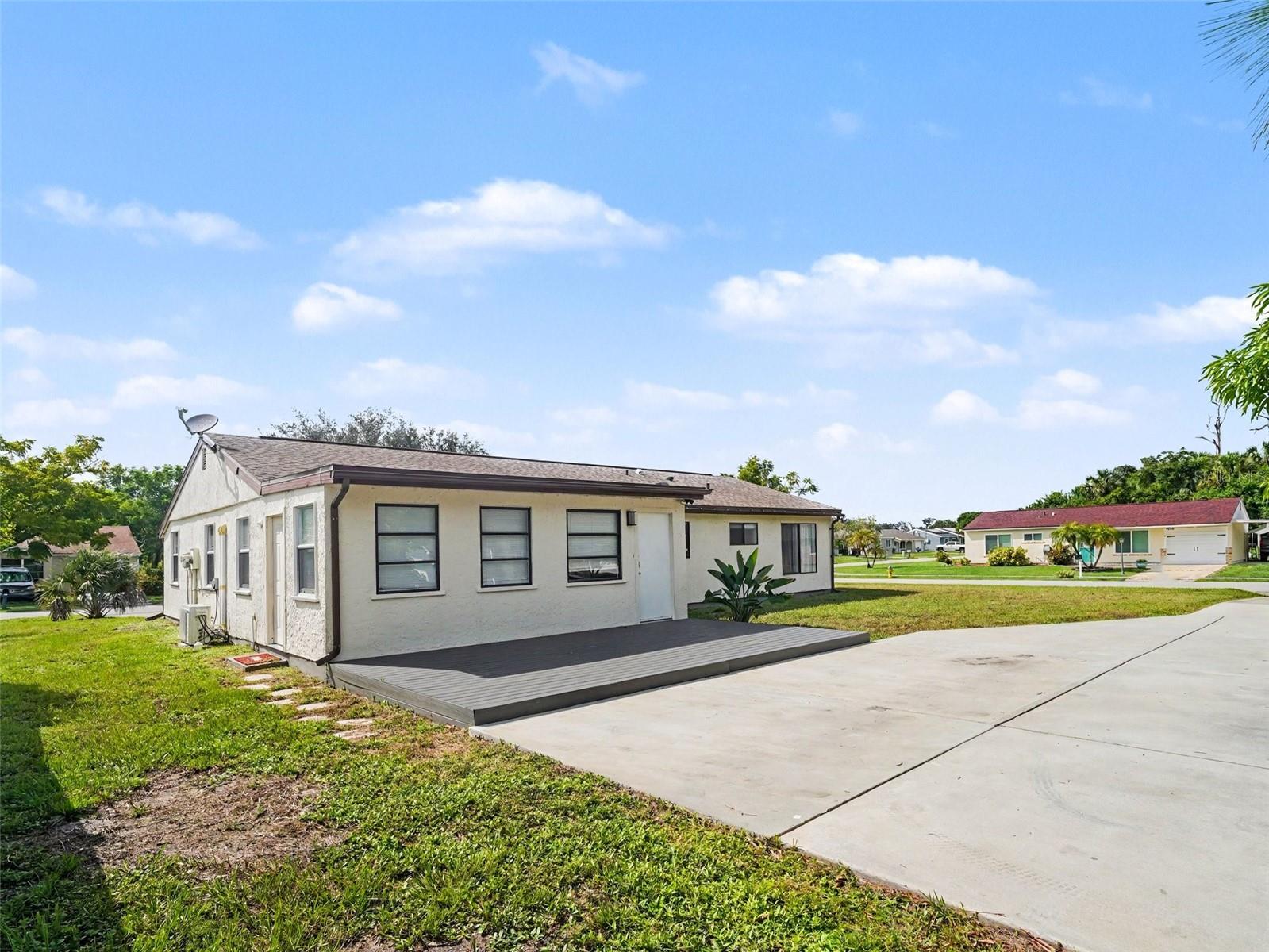 4060 AVANTI CIR — photo 28