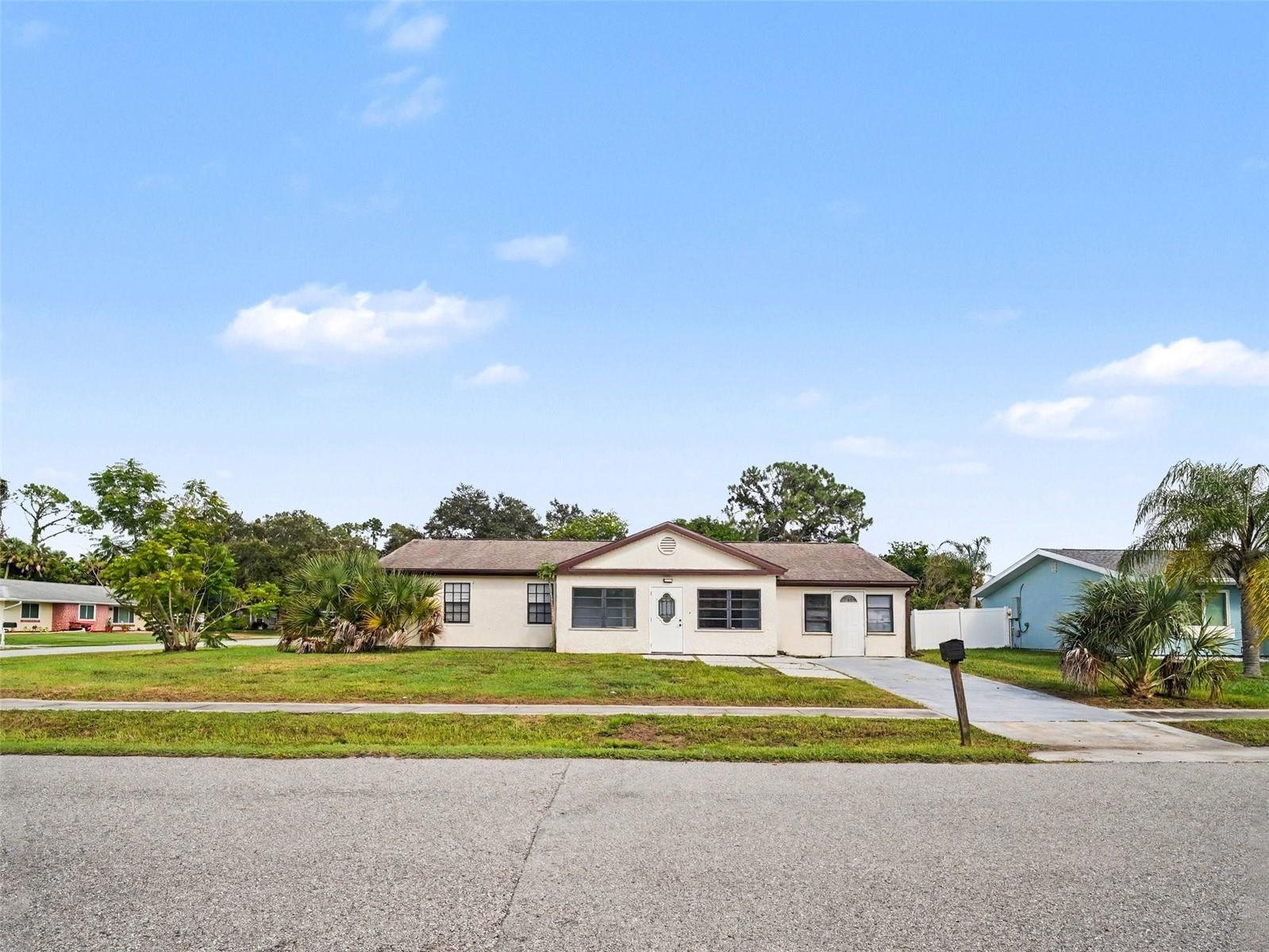 4060 AVANTI CIR — photo 2