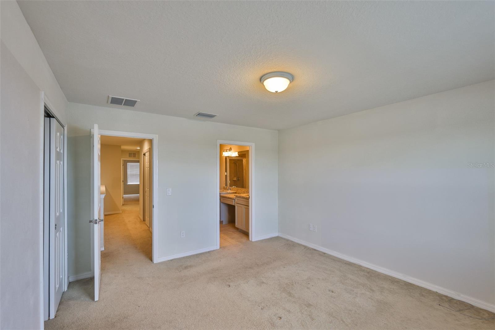 9160 HILLCROFT DR — photo 23