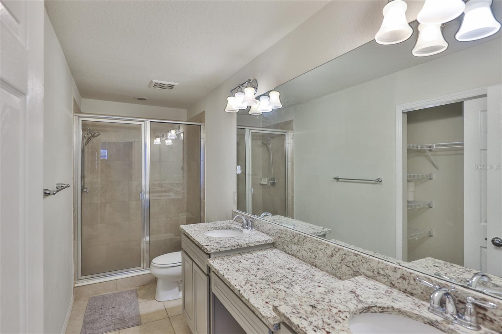 9160 HILLCROFT DR — photo 24