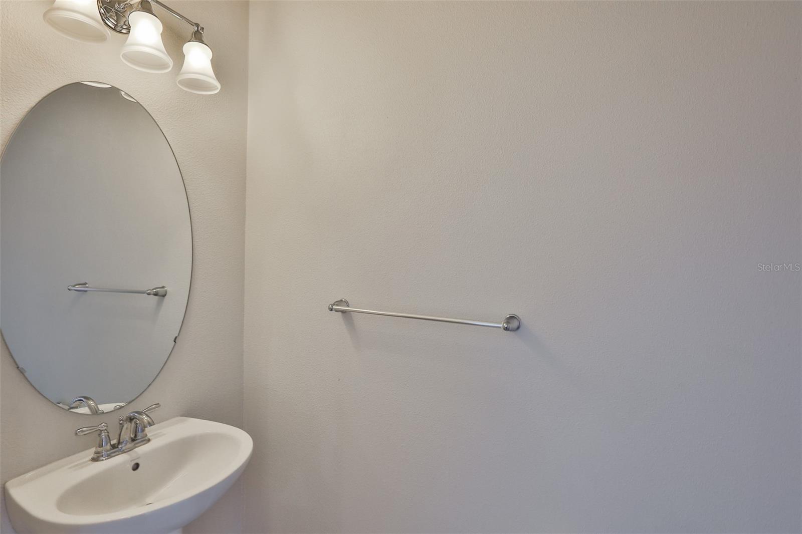 9160 HILLCROFT DR — photo 15