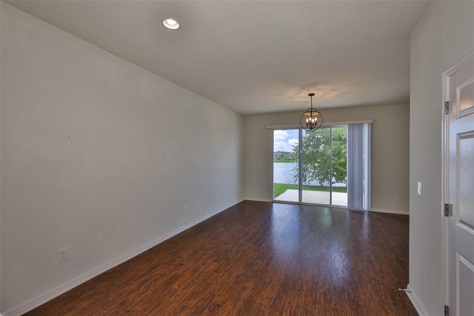 9160 HILLCROFT DR — photo 9