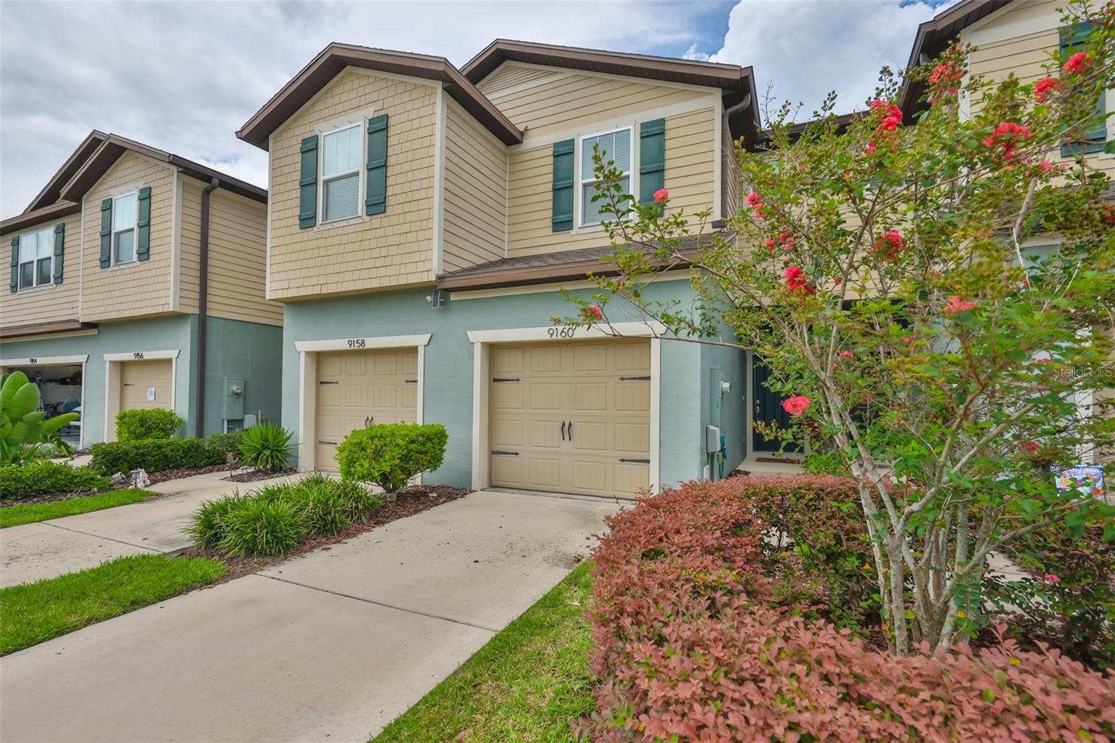 9160 HILLCROFT DR — photo 38