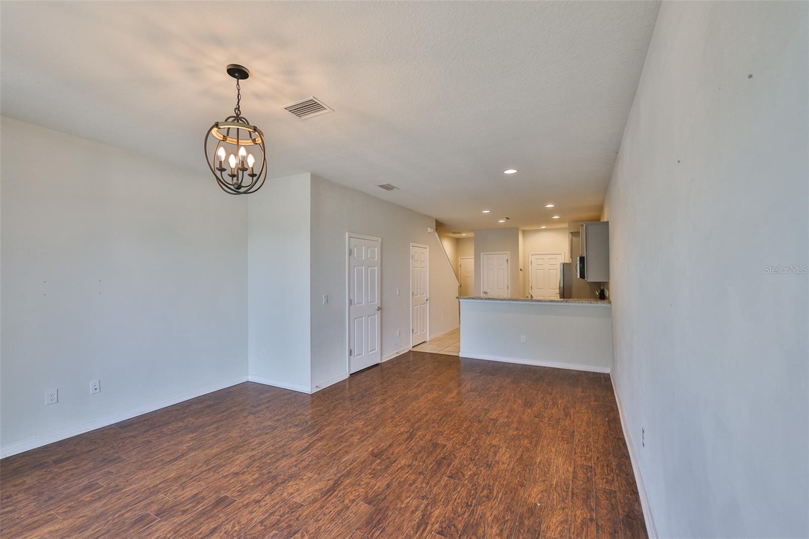 9160 HILLCROFT DR — photo 7