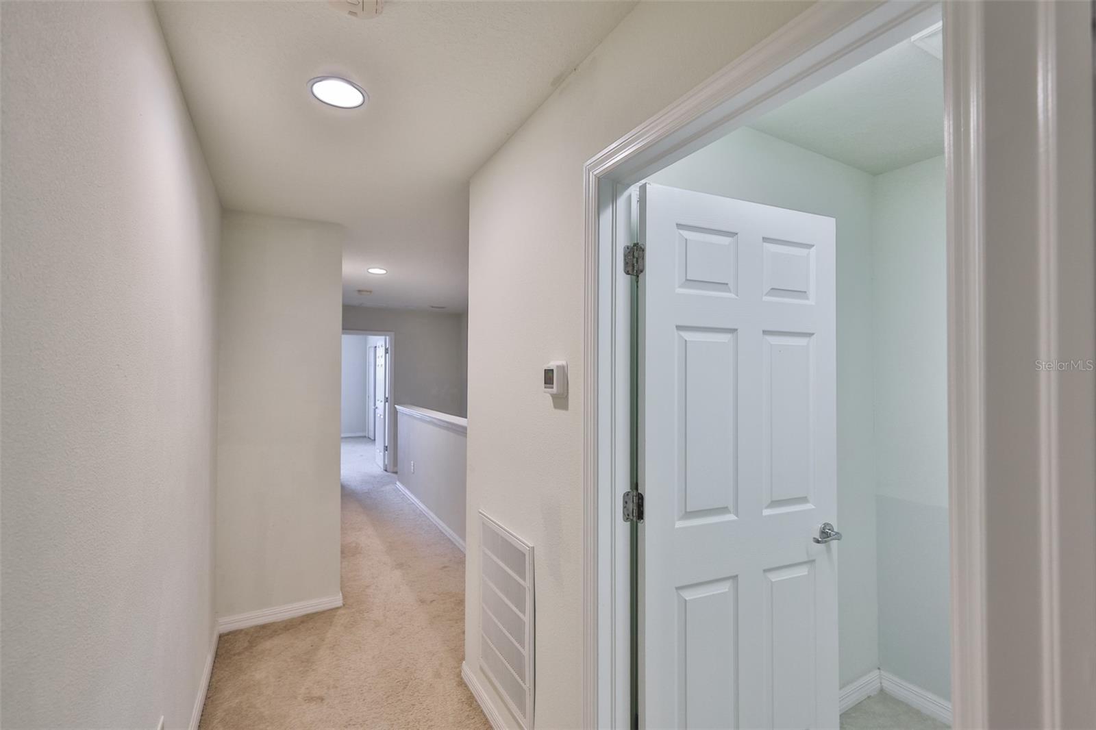 9160 HILLCROFT DR — photo 19