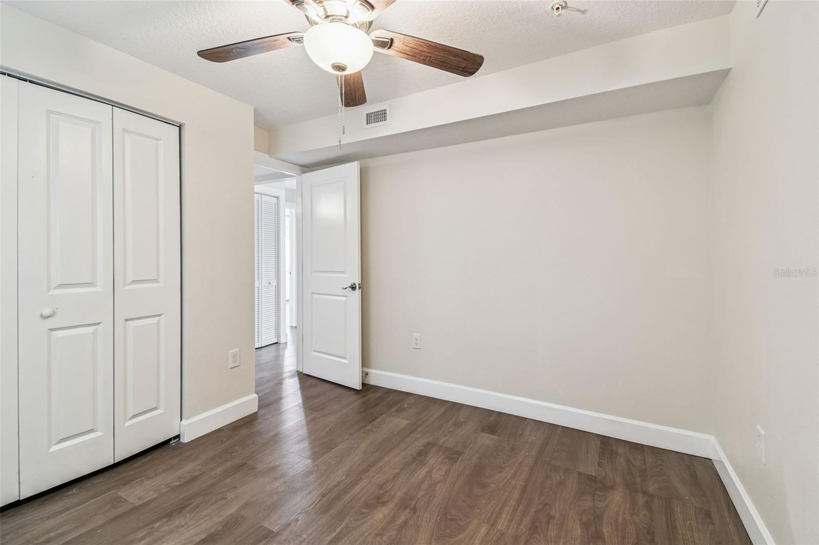 650 E TARPON AVE #C2 — photo 32