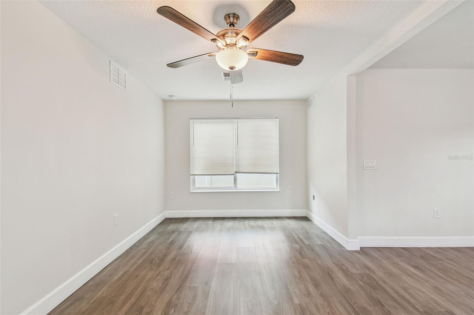 650 E TARPON AVE #C2 — photo 10