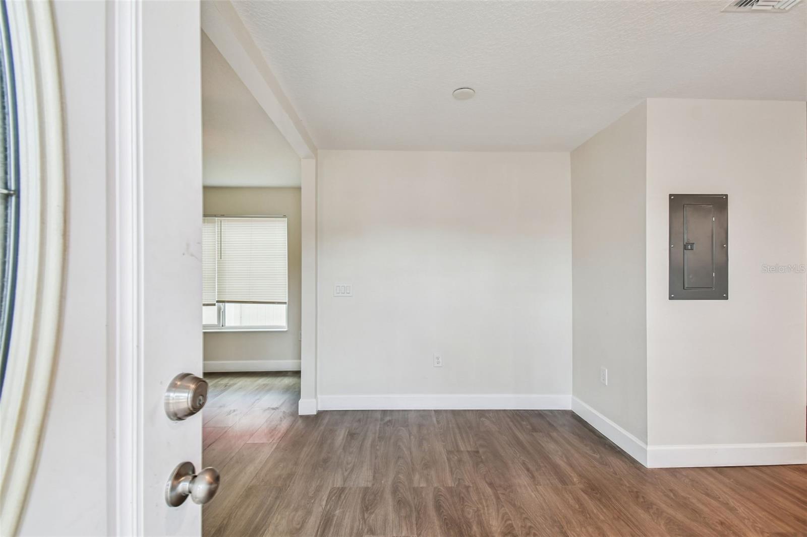 650 E TARPON AVE #C2 — photo 3