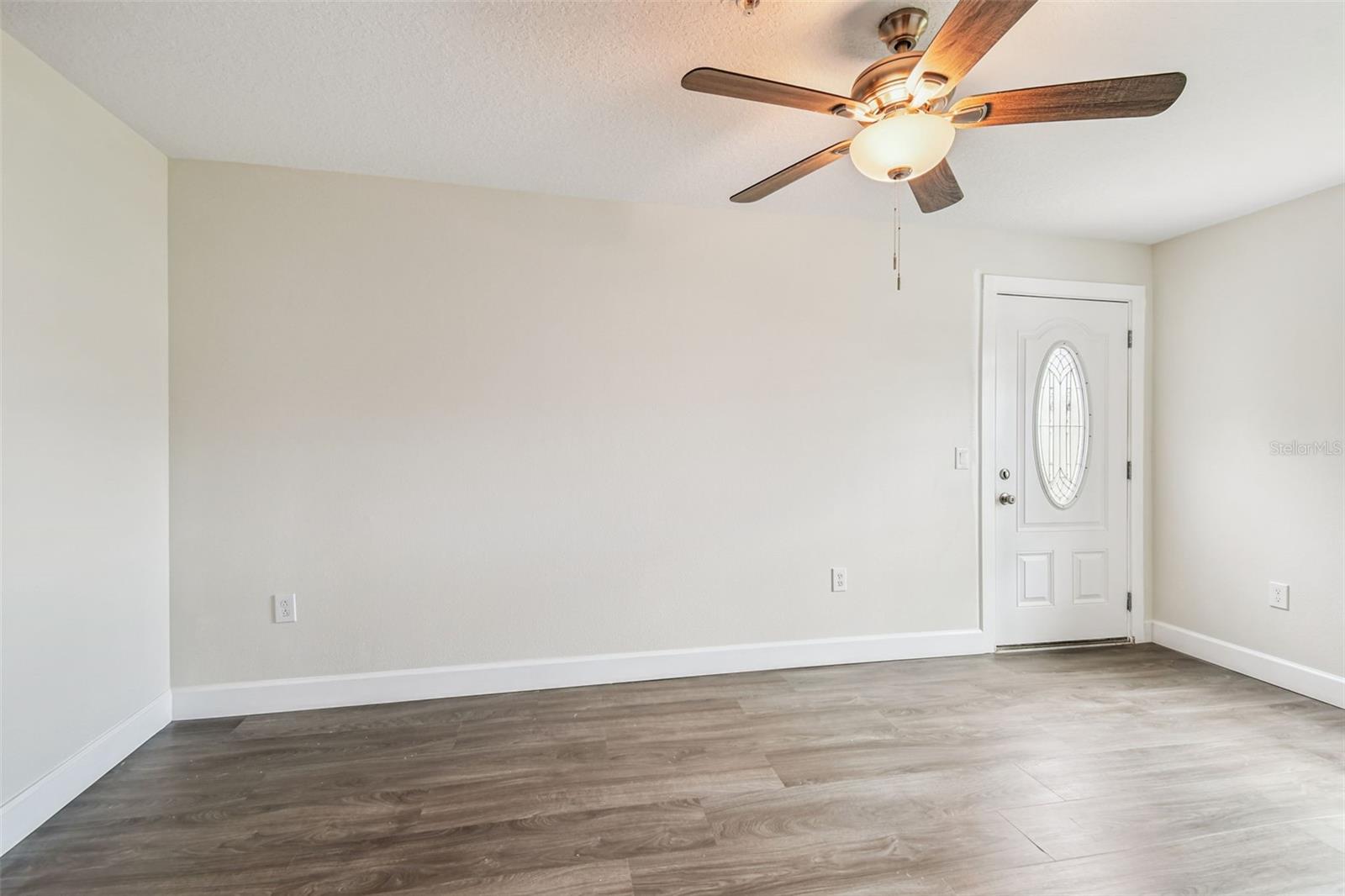 650 E TARPON AVE #C2 — photo 21