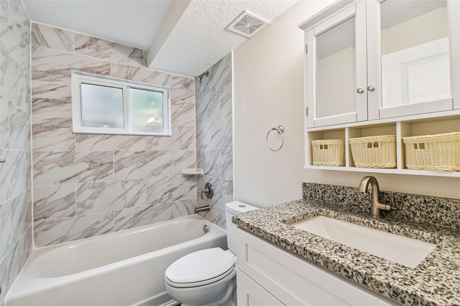 650 E TARPON AVE #C2 — photo 34