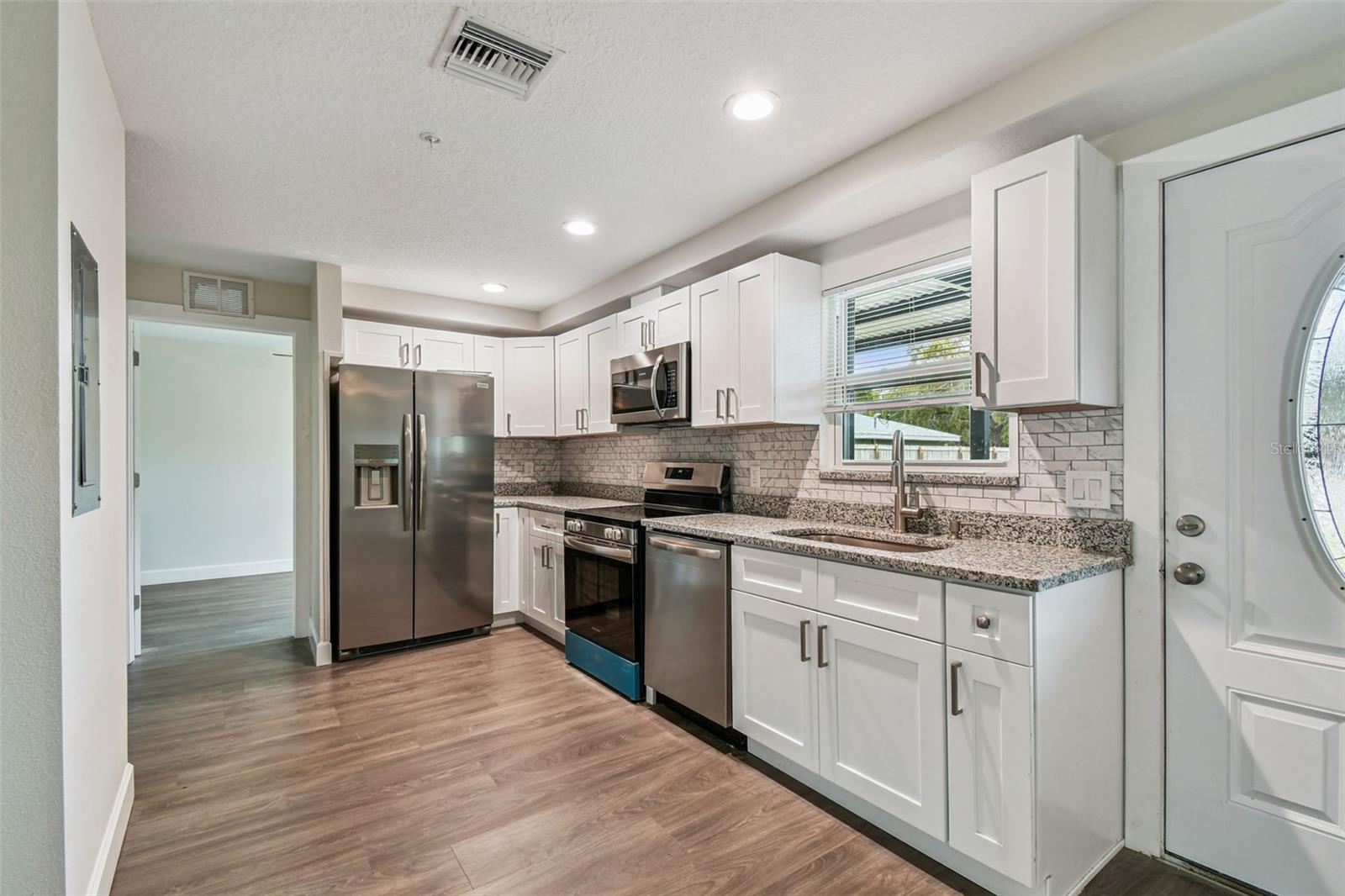 650 E TARPON AVE #C2 — photo 5