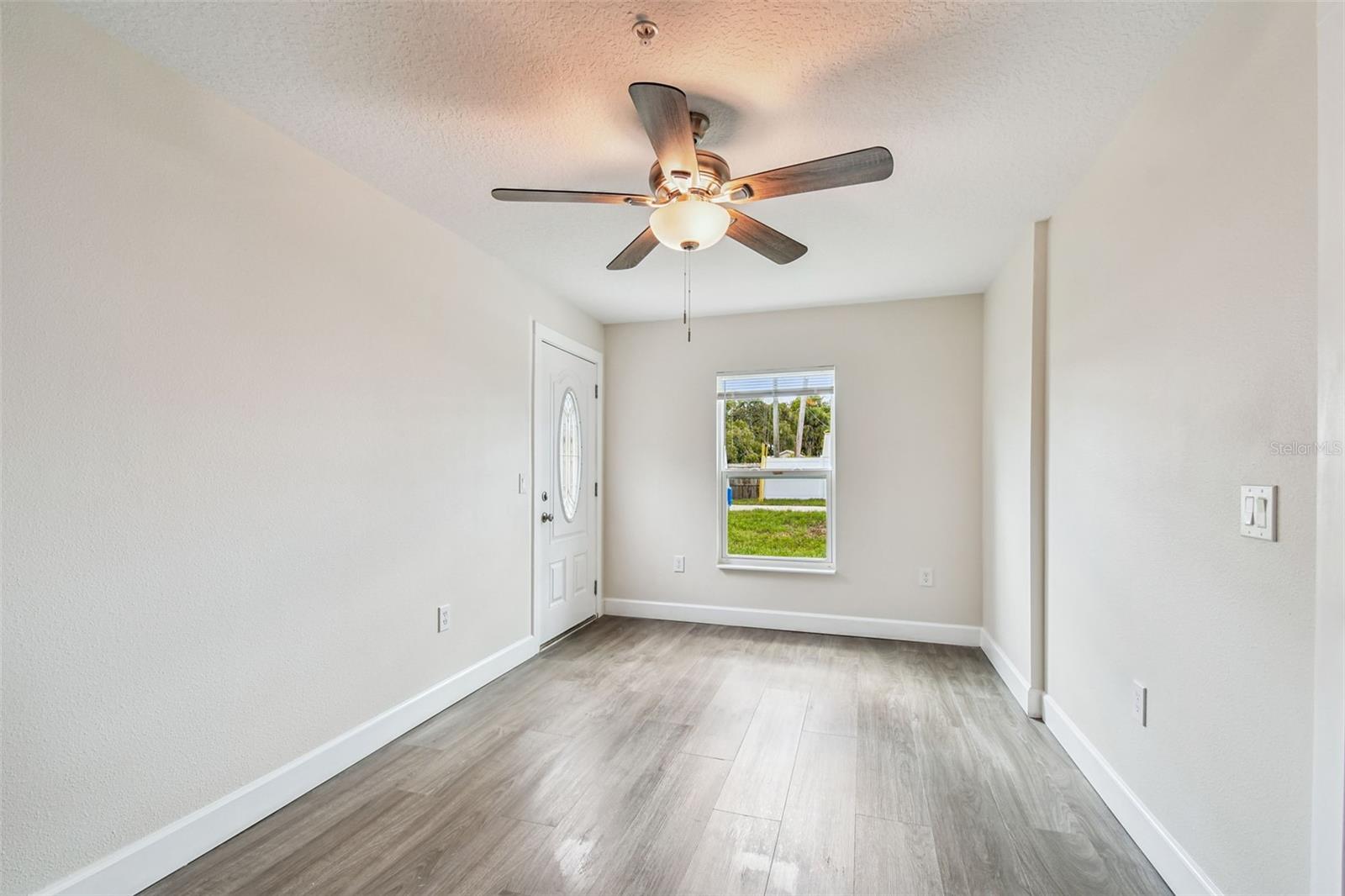 650 E TARPON AVE #C2 — photo 25