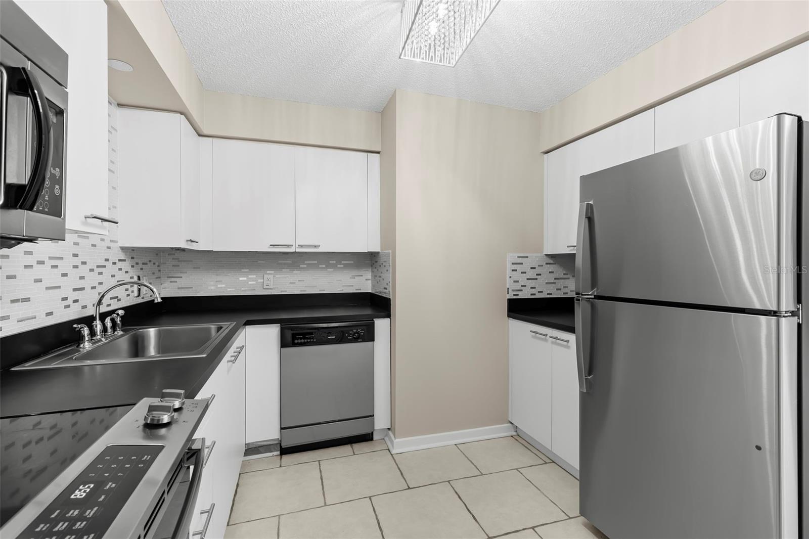 701 MIRROR LAKE DR N #201 — photo 15