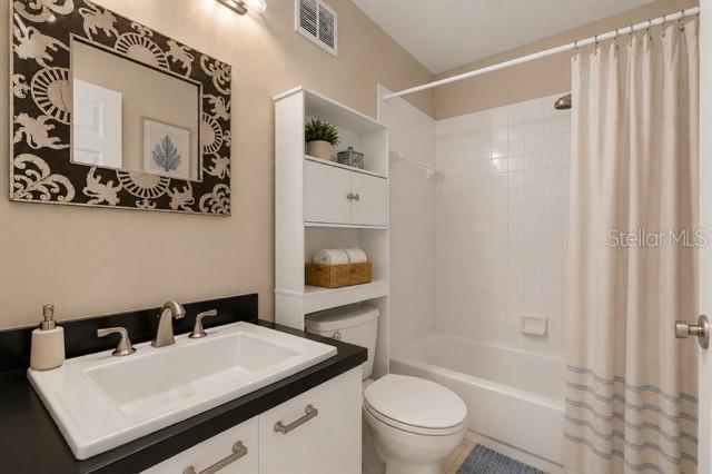 701 MIRROR LAKE DR N #201 — photo 24