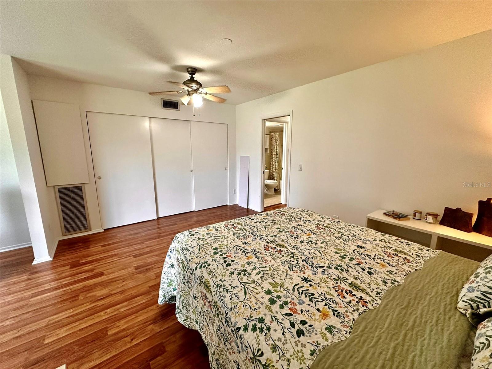 2100 WORLD PARKWAY BLVD #50 — photo 13