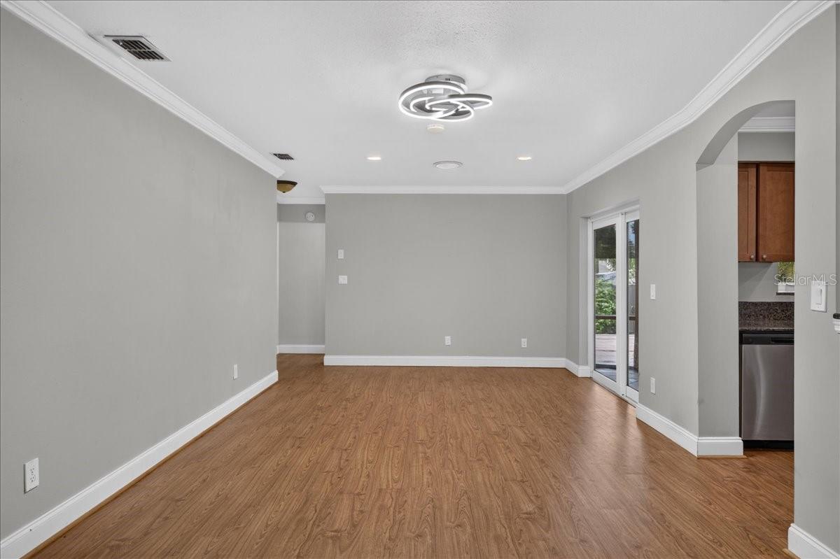 1221 E LIME ST — photo 15