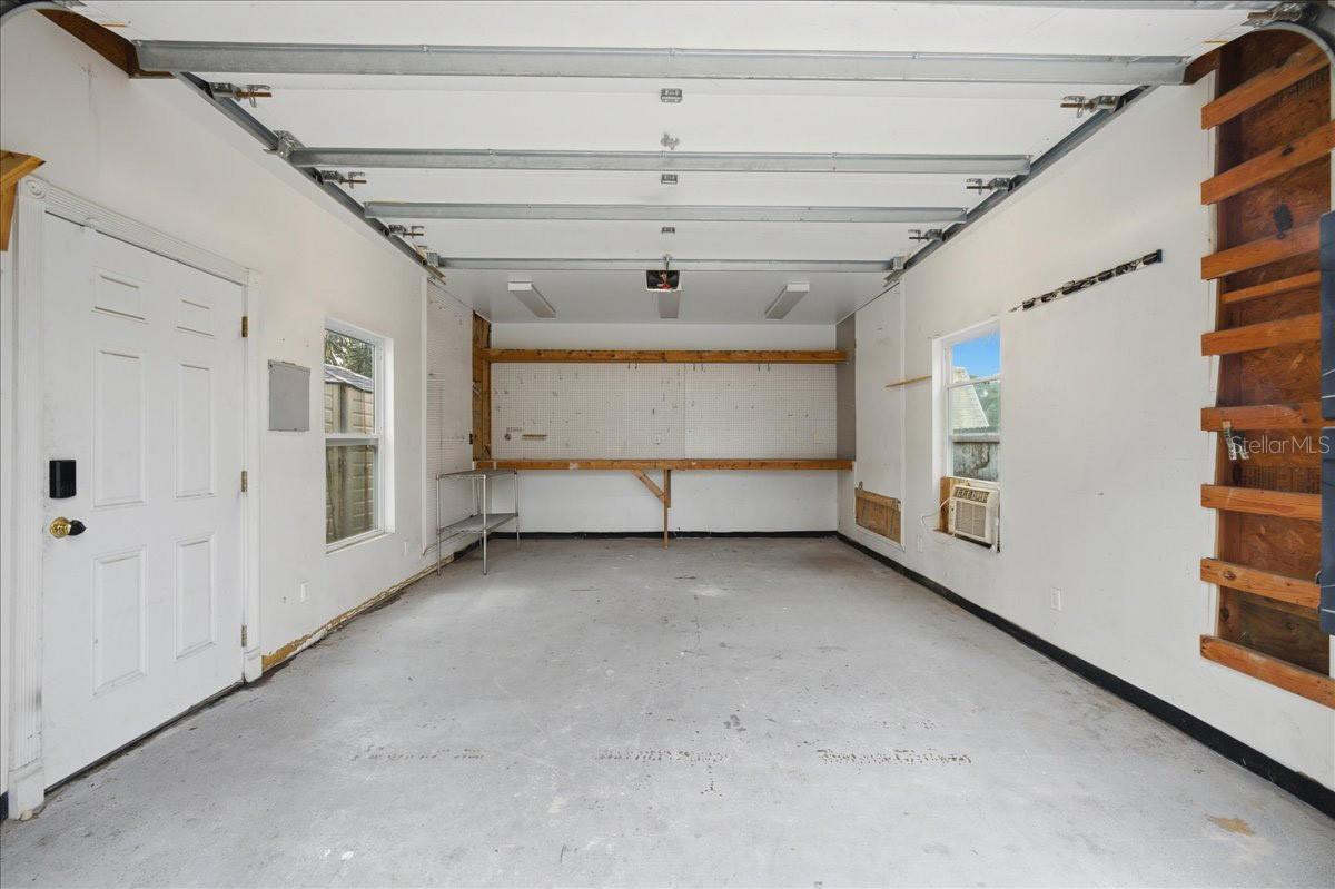 1221 E LIME ST — photo 43