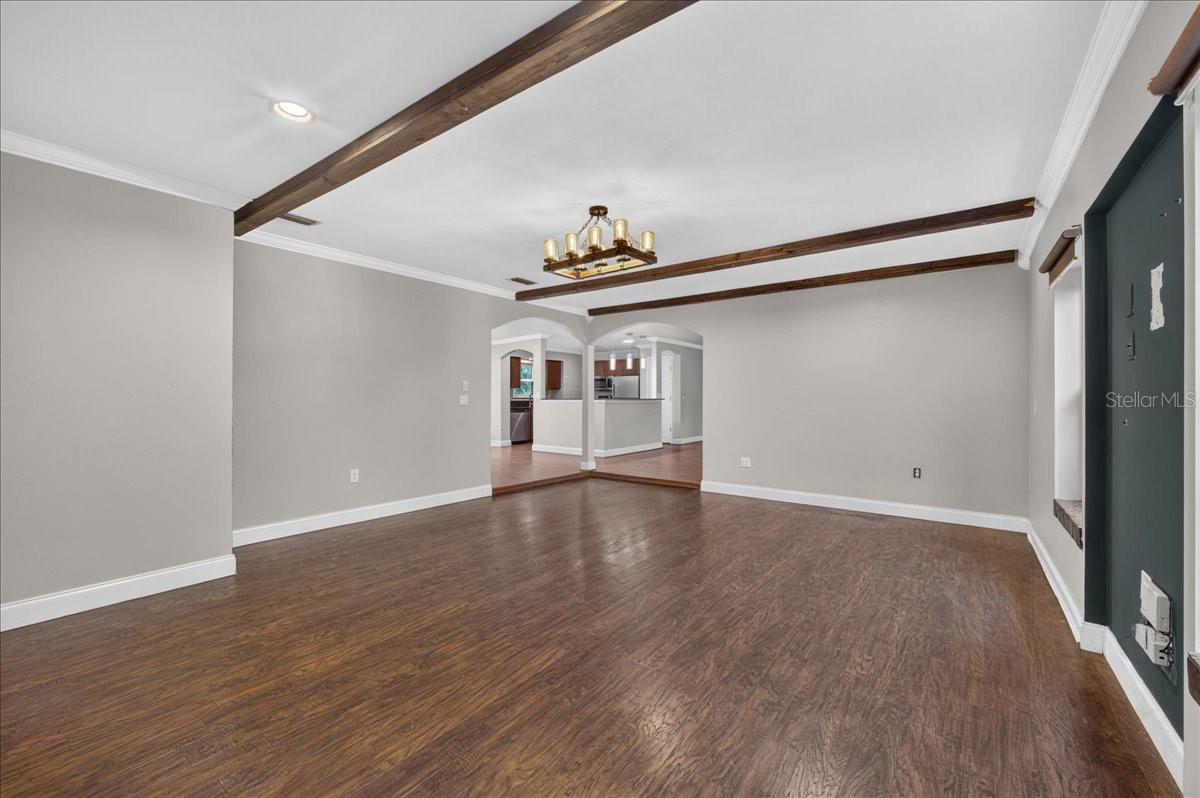 1221 E LIME ST — photo 20