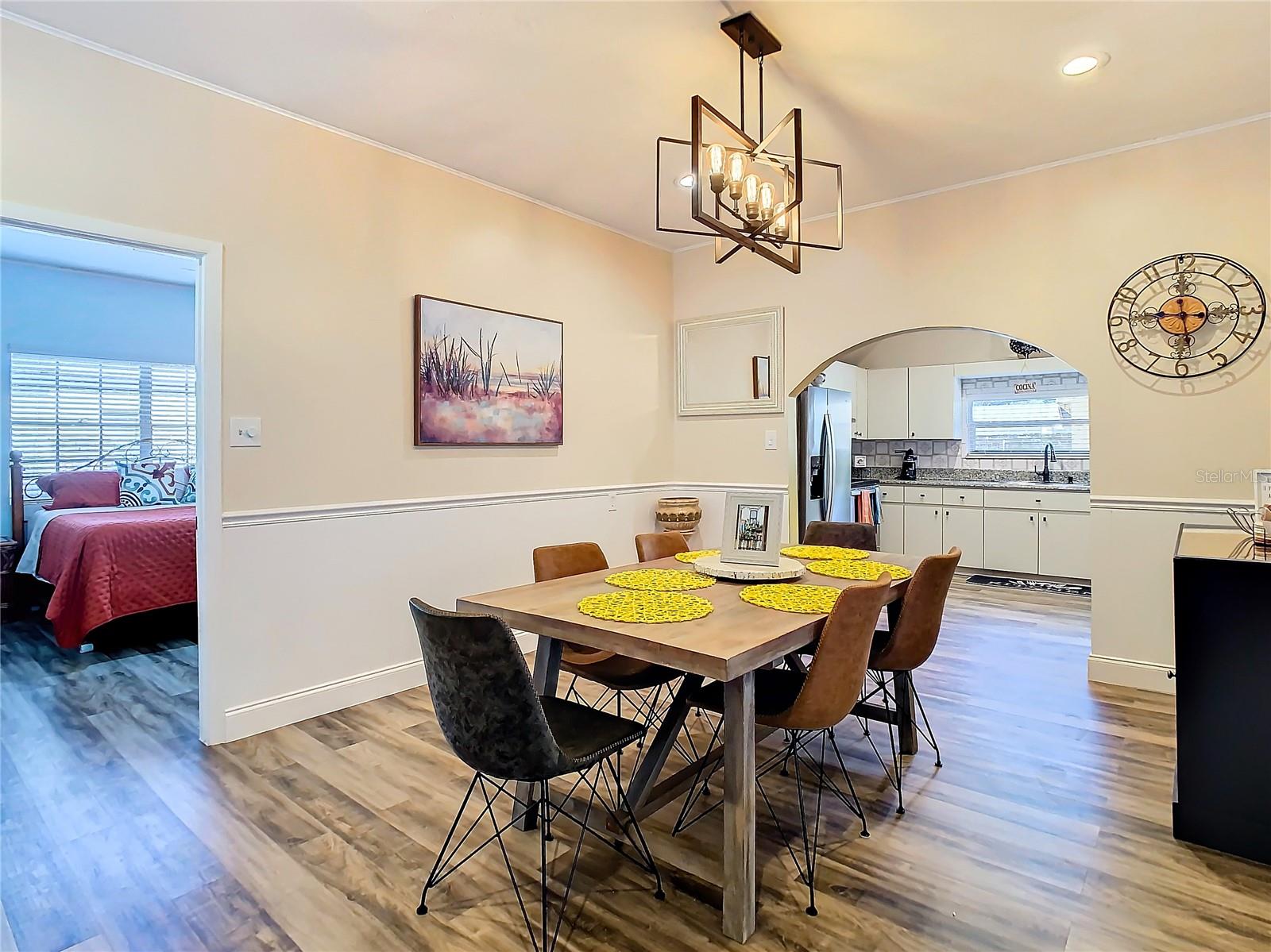 3321 W AILEEN ST — photo 13