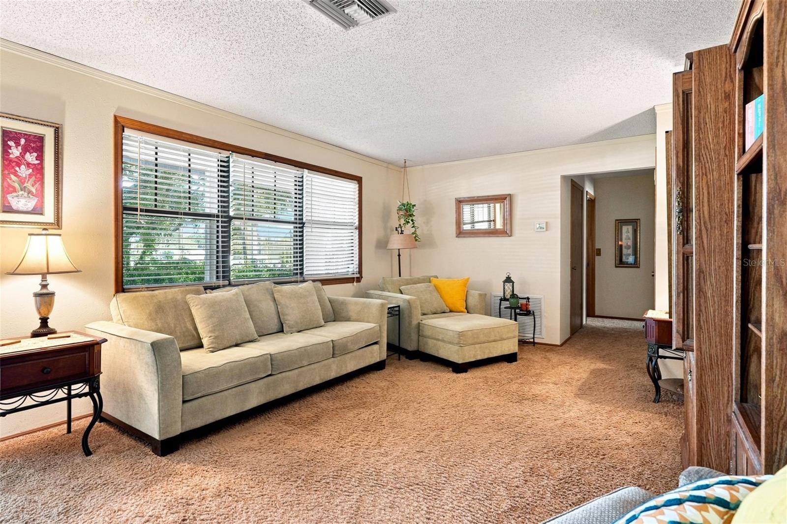 617 MEHLENBACHER RD — photo 11