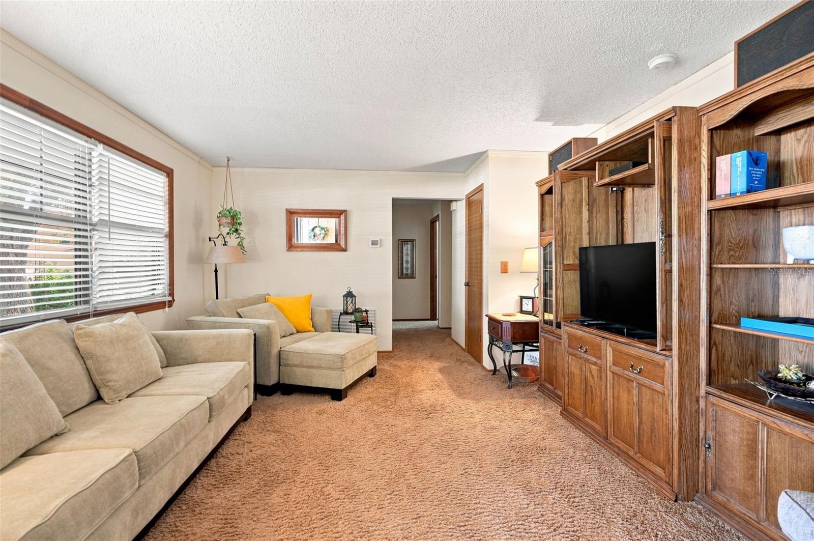 617 MEHLENBACHER RD — photo 10