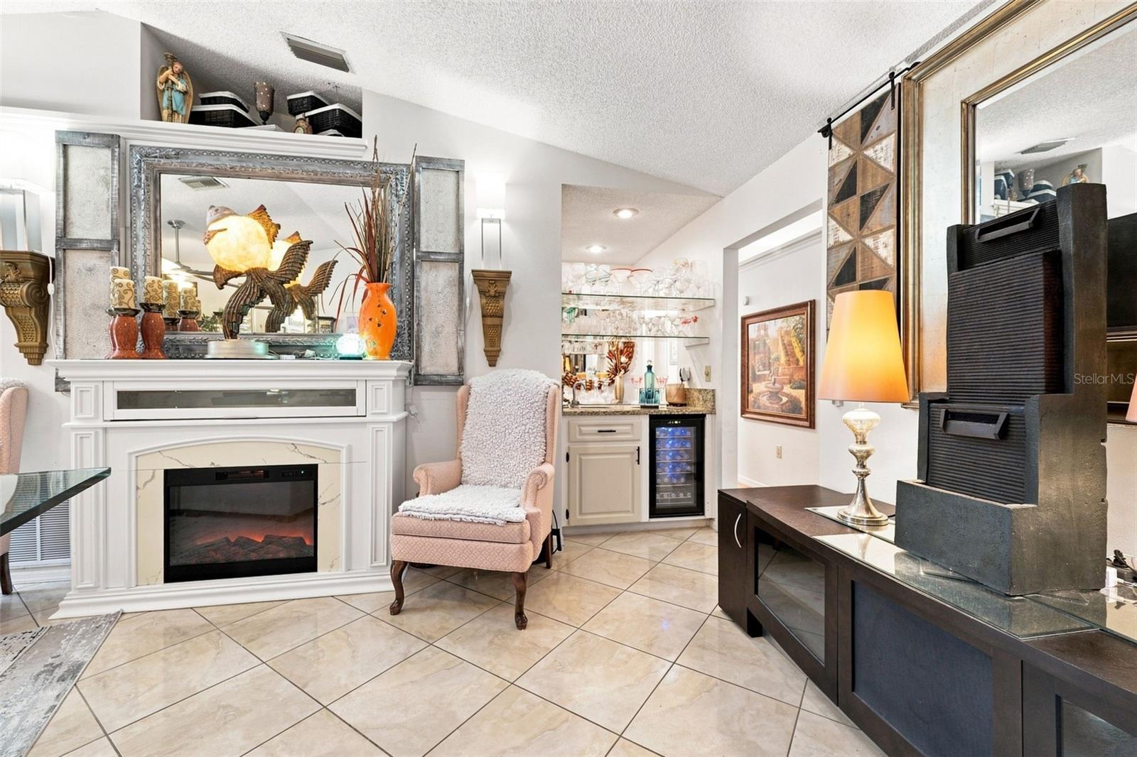 8136 GOLF CLUB CT — photo 13
