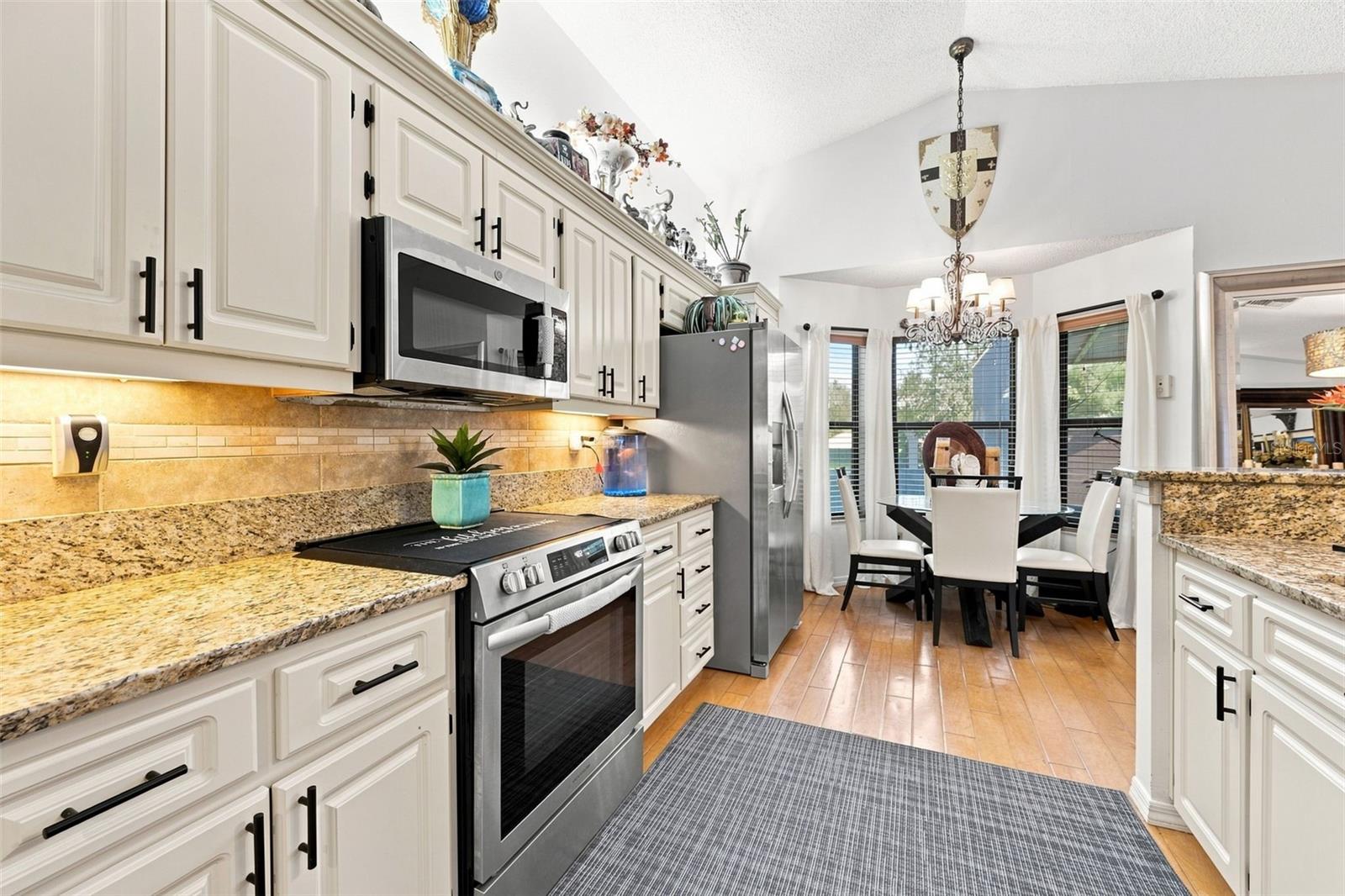 8136 GOLF CLUB CT — photo 18