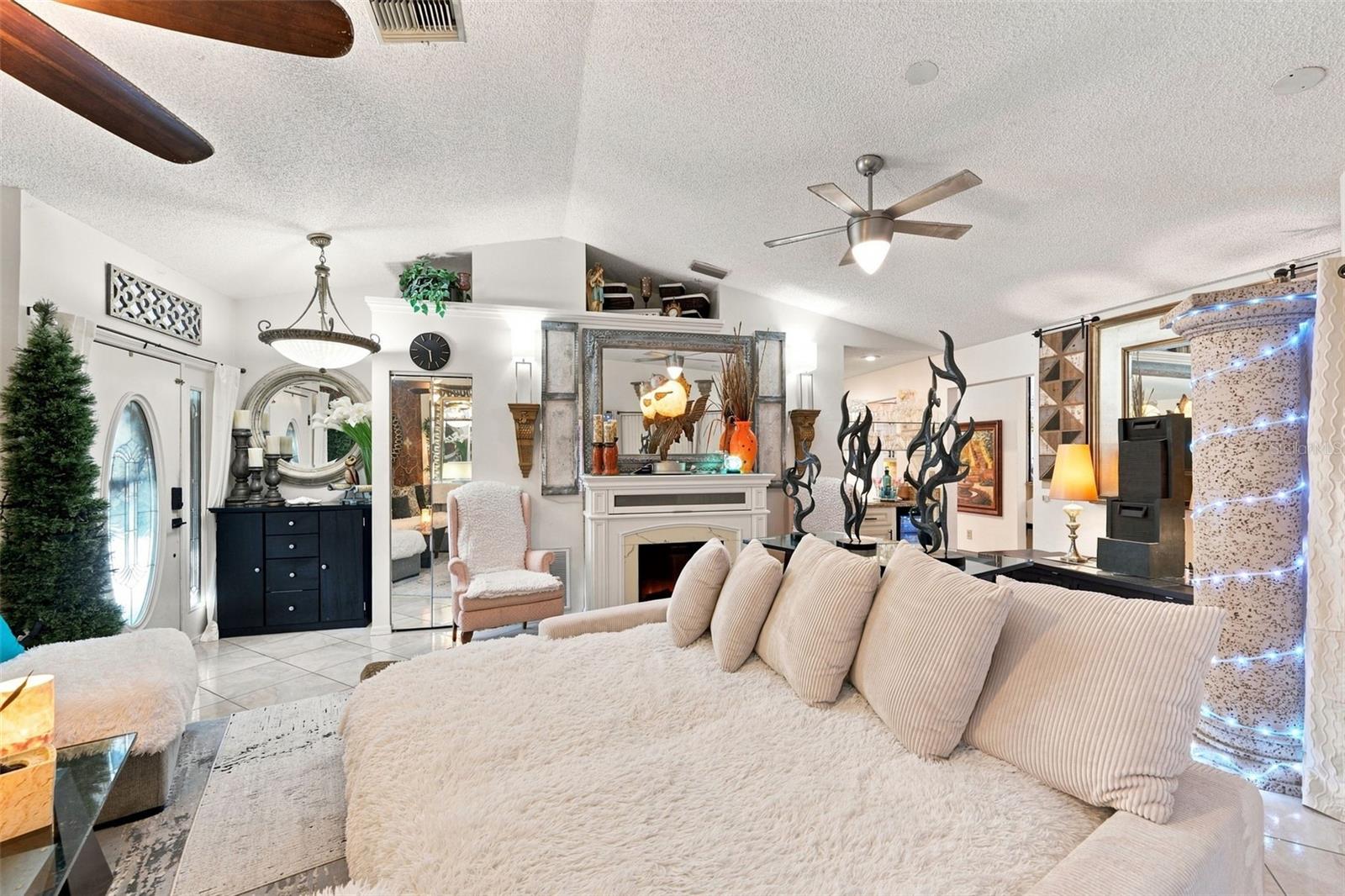 8136 GOLF CLUB CT — photo 14
