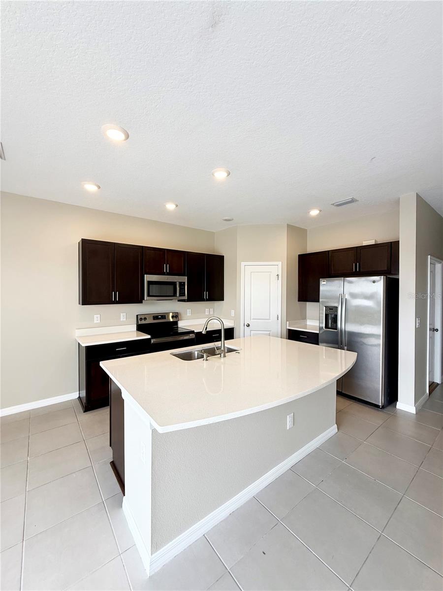 2309 ALEE LN — photo 3