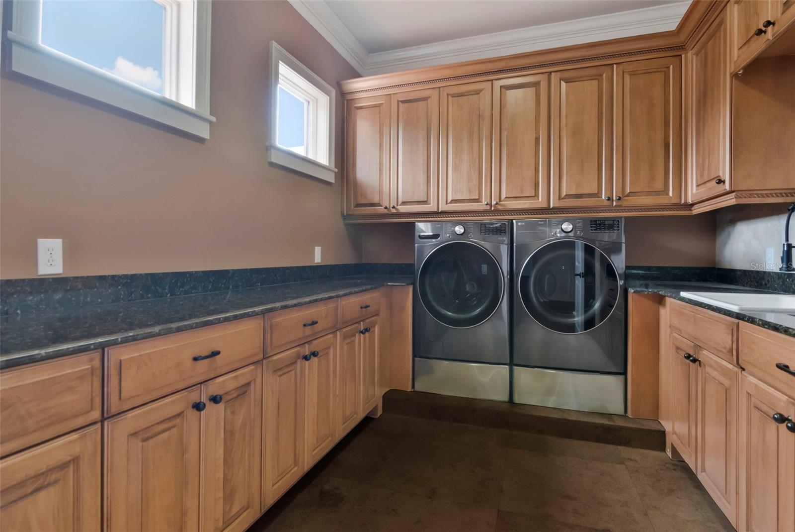 5211 W NEPTUNE WAY — photo 62