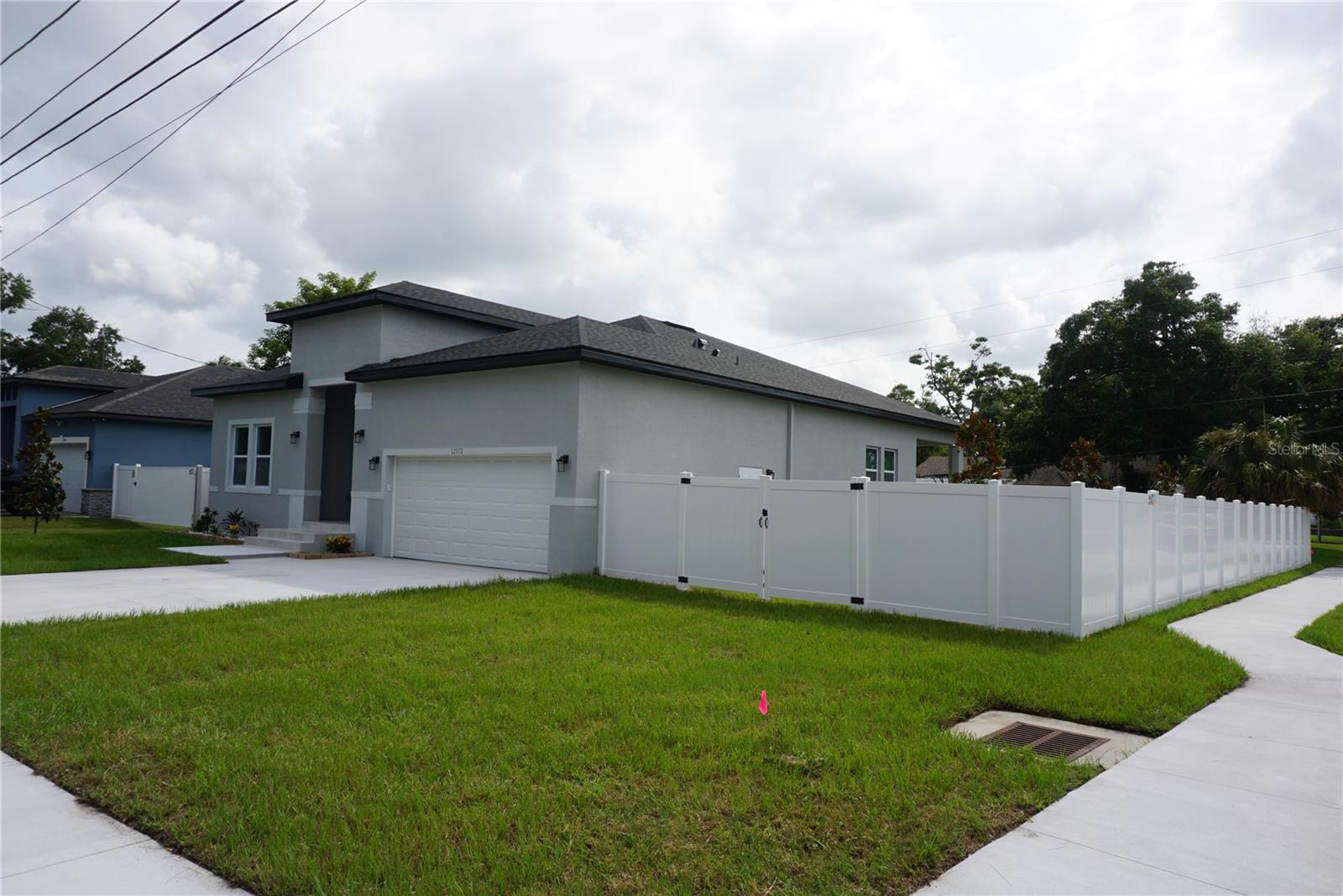 12572 TREE ST — photo 22