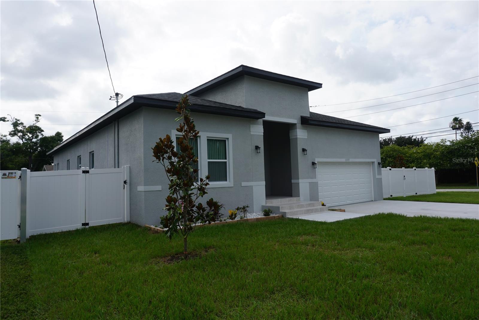 12572 TREE ST — photo 19