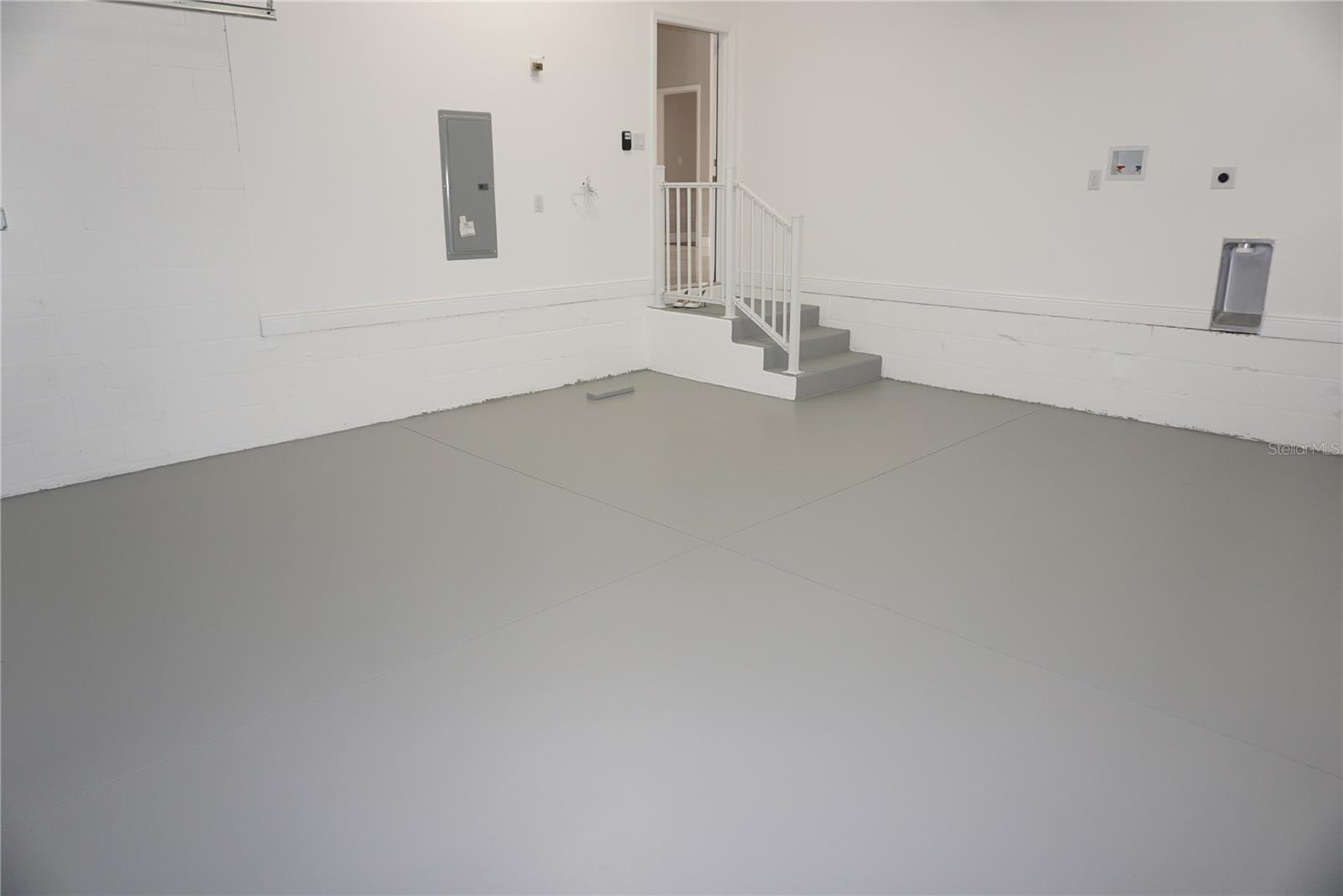 12572 TREE ST — photo 17