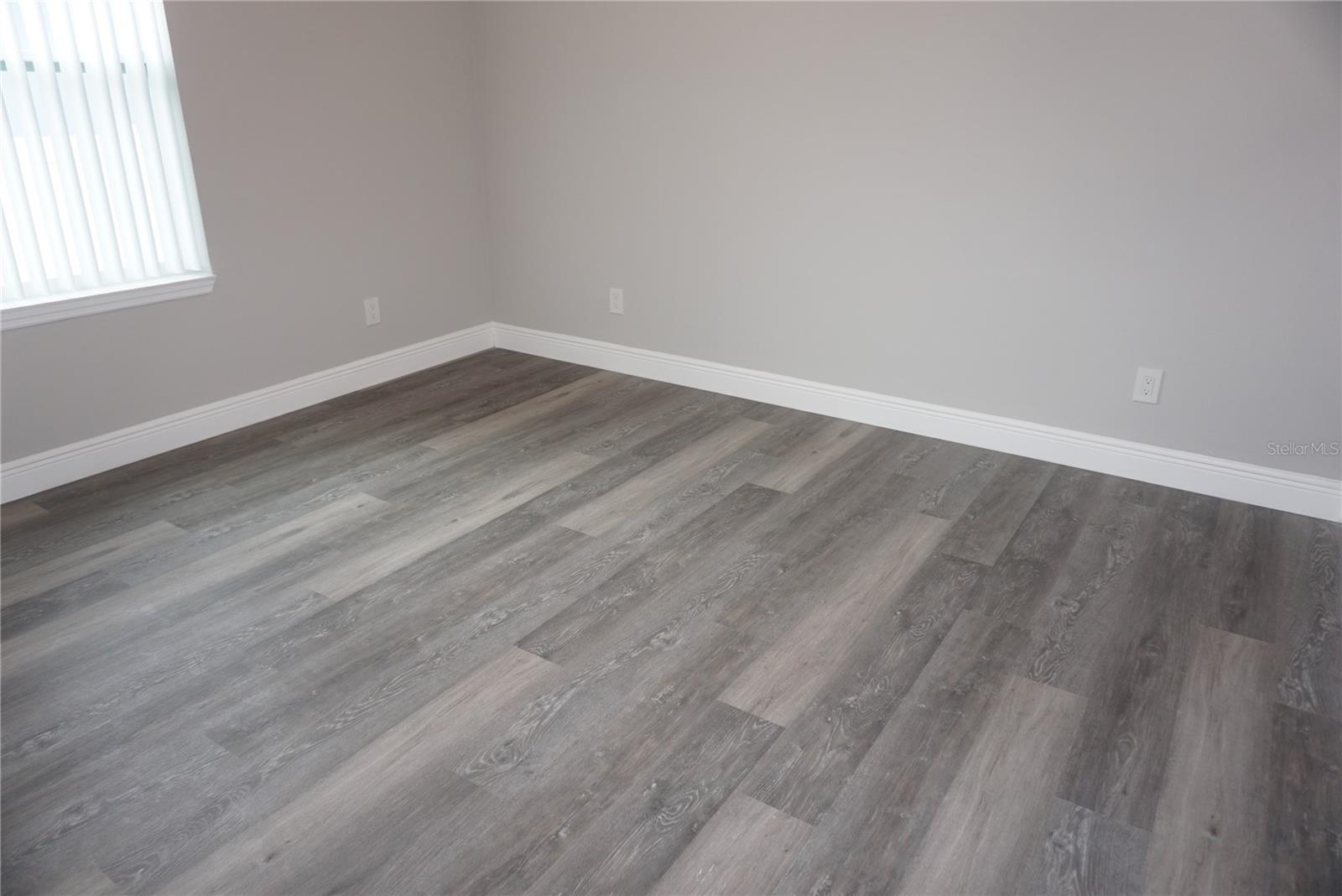 12572 TREE ST — photo 12